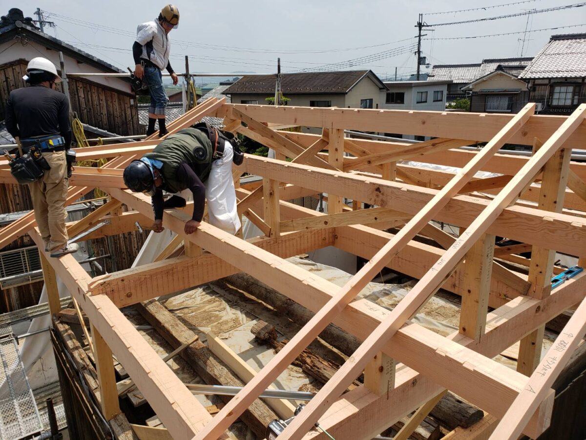 お寺の改修工事